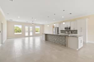 352 SW Vista Lake Dr, Port St. Lucie, FL 34953, Sold 05/18/22