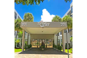 201 178th Dr APT 325, Sunny Isles Beach, FL 33160, Sold 06/08/22