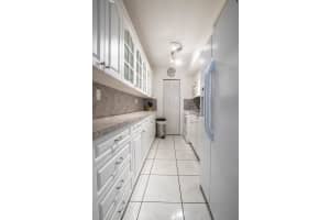 201 178th Dr APT 325, Sunny Isles Beach, FL 33160, Sold 06/08/22