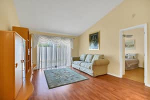 1554 Royal Forest Ct, West Palm Beach, FL 33406, Sold 04/19/22