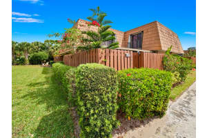 5882 SE Riverboat Dr #337, Stuart, FL 34997, Sold 05/09/22