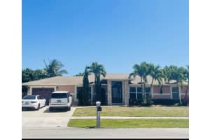 147 Dove Cir, Royal Palm Beach, FL 33411, Sold 05/26/22