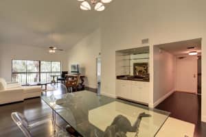 9460 Meadowood Dr APT 205, Fort Pierce, FL 34951, Sold 05/25/22