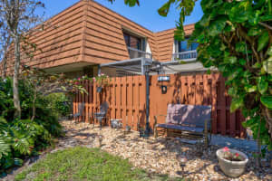 825 Center St #10d, Jupiter, FL 33458, Sold 06/17/22