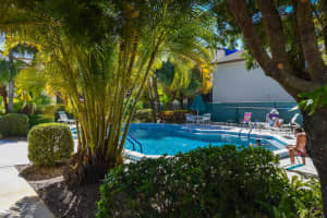 950 S Kanner Hwy APT E4, Stuart, FL 34994, Sold 05/11/22