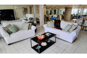 5600 N Flagler Dr APT 805, West Palm Beach, FL 33407, Sold 05/20/22