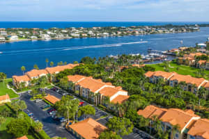 180 Yacht Club Way APT 105, Hypoluxo, FL 33462, Sold 05/06/22