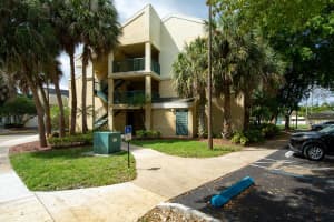 5720 Rock Island Rd APT 395, Tamarac, FL 33319, Sold 05/09/22