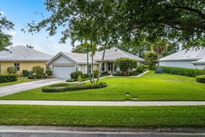 8637 Doverbrook Dr, Palm Beach Gardens, FL 33410, Sold 05/16/22