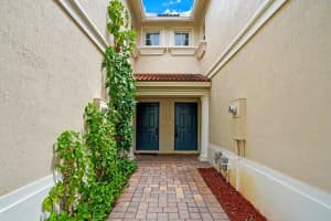 4306 Cohune Palm Ct, Greenacres, FL 33463, Sold 05/20/22