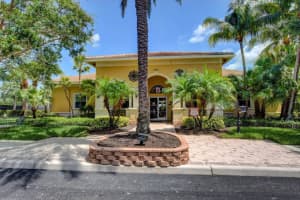 6802 Houlton Cir, Lake Worth Beach, FL 33467, Sold 05/20/22