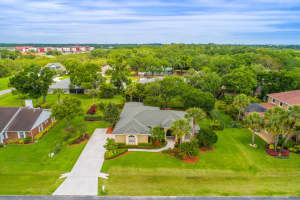 2400 Winding Creek Ln, Fort Pierce, FL 34981, Sold 04/28/22