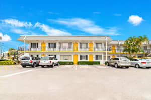 3120 Lake Osborne Dr APT 214, Lake Worth, FL 33461, Sold 07/27/22