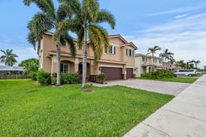 1142 NW 204th St, Miami Gardens, FL 33169, Sold 05/11/22