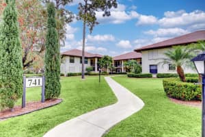 741 SW South River Dr APT 102, Stuart, FL 34997, Sold 04/29/22
