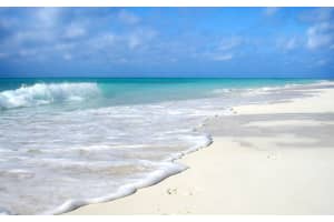 2305 Raleigh St, Hollywood, FL 33020, Sold 08/29/22