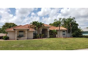 103 Swan Pkwy E, Royal Palm Beach, FL 33411, Sold 06/17/22