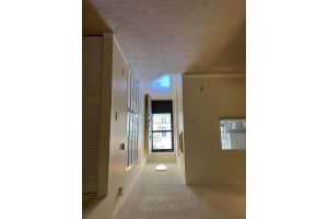 400 18th St #7, Vero Beach, FL 32960, Sold 06/03/22