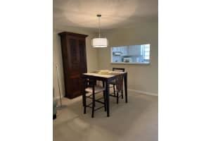 400 18th St #7, Vero Beach, FL 32960, Sold 06/03/22