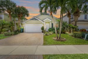 142 Canterbury Pl, Royal Palm Beach, FL 33414, Sold 05/16/22