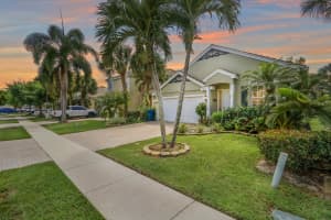 142 Canterbury Pl, Royal Palm Beach, FL 33414, Sold 05/16/22