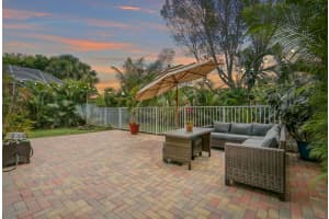 142 Canterbury Pl, Royal Palm Beach, FL 33414, Sold 05/16/22