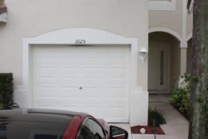 1025 Woodfield Rd, Greenacres, FL 33415, Sold 05/18/22
