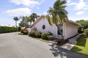 4044 NE Breakwater Dr, Jensen Beach, FL 34957, Sold 06/01/22