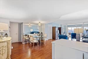 801 Lake Shore Dr APT 203, West Palm Beach, FL 33403, Sold 06/17/22