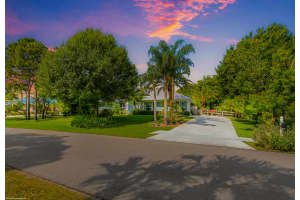 903 SW Keats Ave, Palm City, FL 34990, Sold 05/06/22