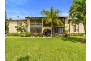 309 Pine Ridge Cir b 2, Greenacres, FL 33463, Sold 06/01/22