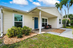 9088 Carma Dr, Boynton Beach, FL 33472, Sold 05/20/22