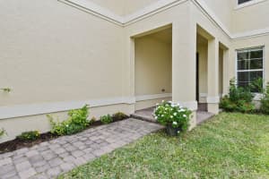 1555 NW Cataluna Cir, Port St. Lucie, FL 34986, Sold 05/31/22