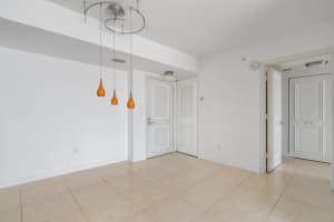 99 SE Mizner Blvd APT 321, Boca Raton, FL 33432, Sold 05/06/22