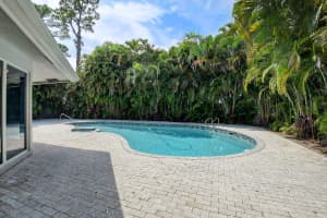 824 Foxpointe Cir, Delray Beach, FL 33445, Sold 05/12/22