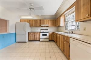 Lake Worth, FL 33467, Sold 05/13/22