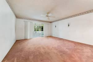 Lake Worth, FL 33467, Sold 05/13/22