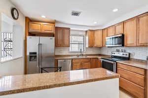 6089 Glentree Ln, Greenacres, FL 33463, Sold 05/13/22