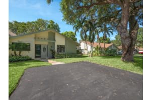 3820 Arelia Dr, Delray Beach, FL 33445, Sold 06/10/22