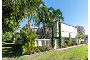 12075 Regal Ct W, Wellington, FL 33414, Sold 05/23/22