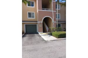 6418 Emerald Dunes Dr APT 204, West Palm Beach, FL 33411, Sold 09/05/22