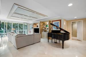 550 SE Mizner Blvd APT B401, Boca Raton, FL 33432, Sold 04/12/22