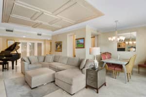 550 SE Mizner Blvd APT B401, Boca Raton, FL 33432, Sold 04/12/22
