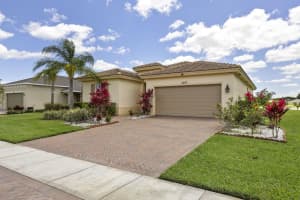 4203 Birkdale Dr, Fort Pierce, FL 34947, Sold 05/18/22