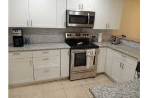 2753 SE Birmingham Dr, Stuart, FL 34994, Sold 06/14/22