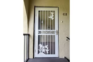 317 Pine Ridge Cir Apt C-2, Greenacres, FL 33463, Sold 05/18/22