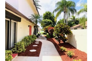 400 SW 28th Ave, Delray Beach, FL 33445, Sold 05/19/22