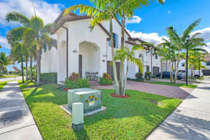 3190 Santa Catalina Pl, Greenacres, FL 33467, Sold 05/17/22