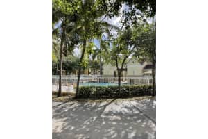 8850 W Flagler St APT 8, Miami, FL 33174, Sold 05/24/22