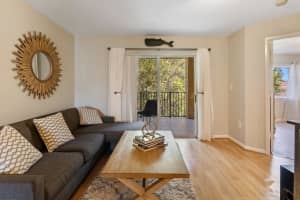 400 Scotia Dr APT 303, Hypoluxo, FL 33462, Sold 05/06/22